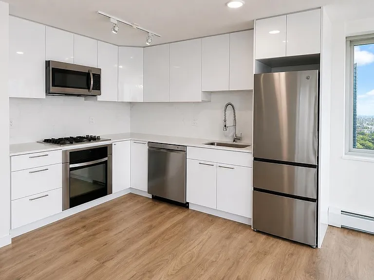 2982 Burlington Dr #1002 — Photo 10