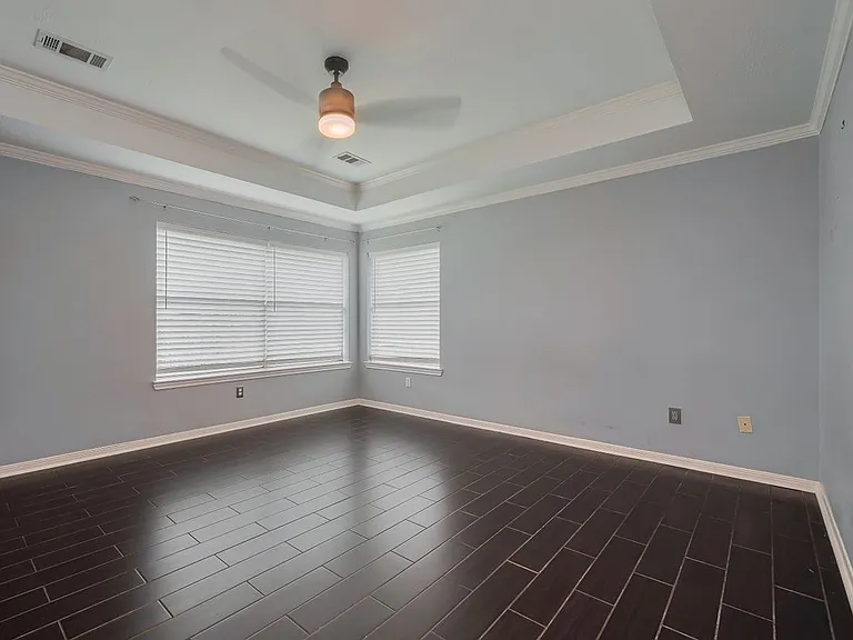 311 N Esplanade Ln — Photo 32