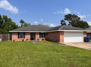 109 Maverick St, Deridder, LA 70634