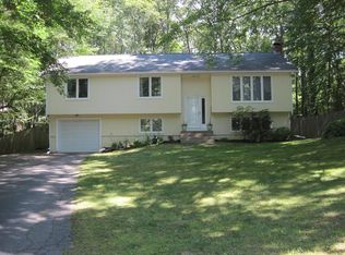 10 Ragged Hill Rd, Milford, MA 01757