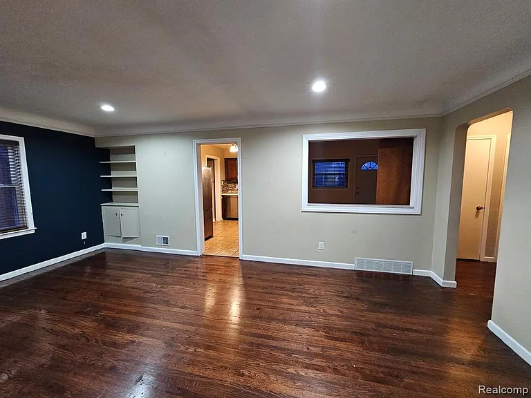 1501 N Silvery Ln — Photo 10