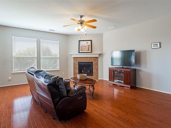 5th image of 5713 Southern Hills Dr