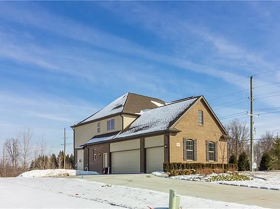4th image of 59388 Deer Haven Dr