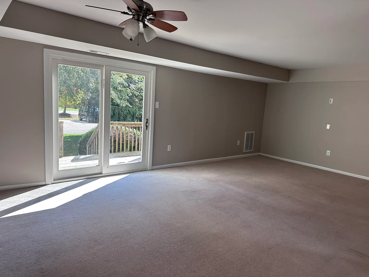2 bed, 2.5 bath, $2,100 — Photo 4