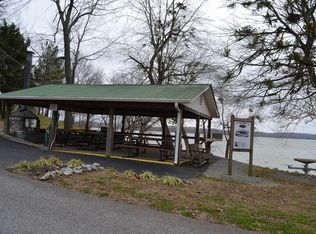 76 Rolling Mill Rd, Eddyville, KY 42038