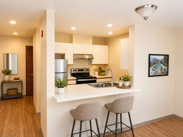 Skyline Apartments, 3210 SW Avalon Way APT 304, Seattle, WA 98126