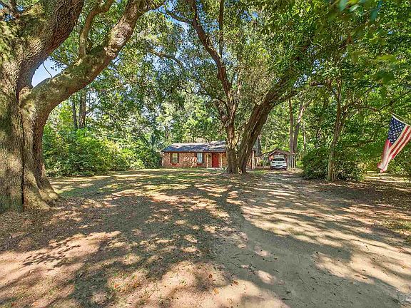 4th image of 8644 Cove Ave