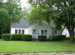 407 Stuart Cir, Anderson, IN 46012