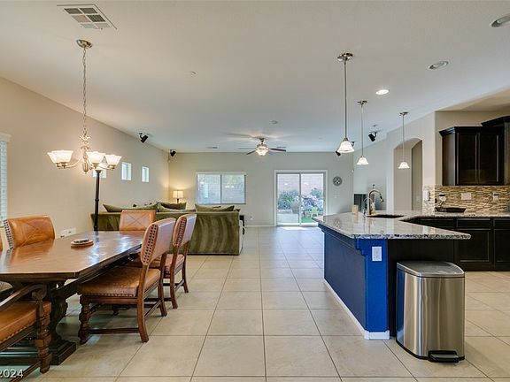 5th image of 813 Motherwell Ave