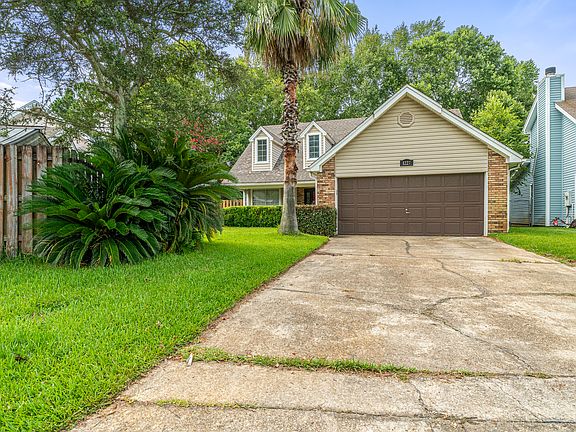 2nd image of 1227 Charleston Cir