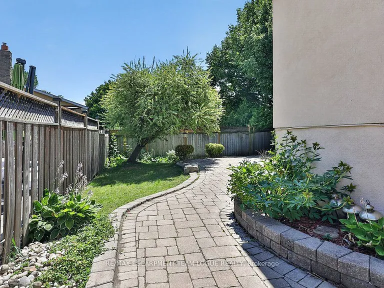 1444 Paddington Ct — Photo 41