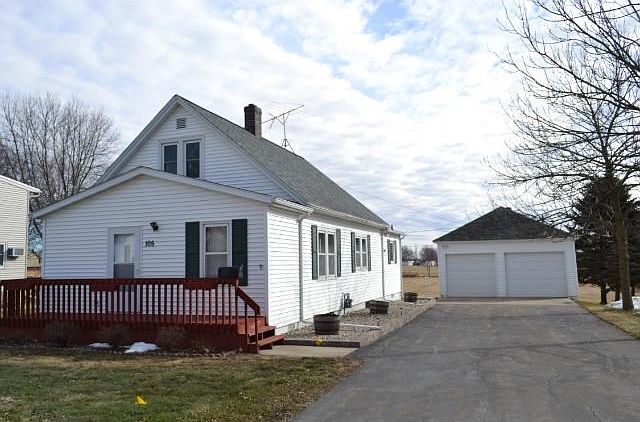1st image of 105 5th St NE