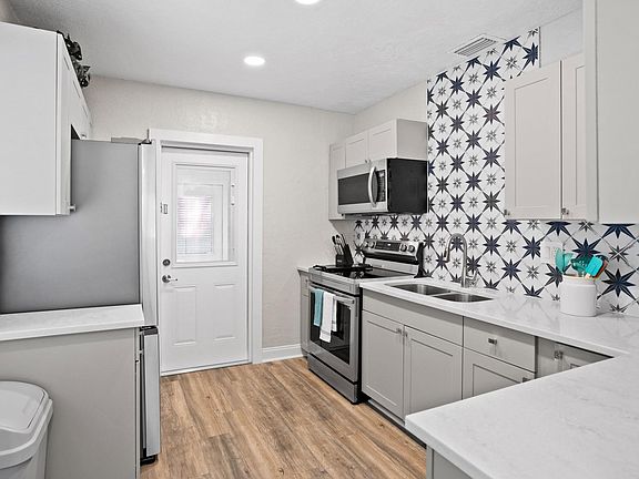 5th image of 5202 28th Ave S