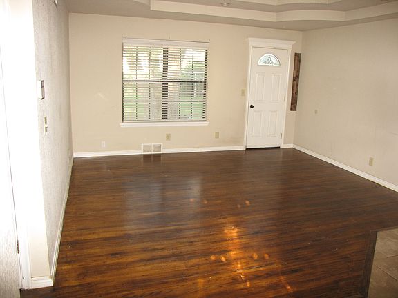 4th image of 538 S 79th East Ave