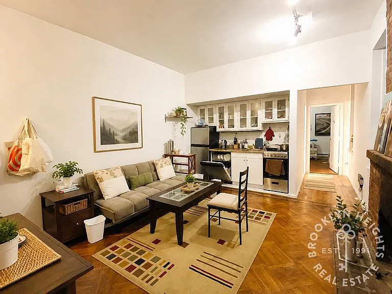 211 Clinton St #2D