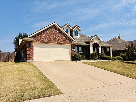 2nd image of 2229 Caroline Dr
