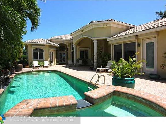 2nd image of 31 Island Dr