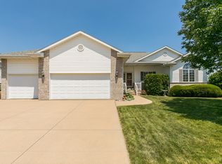 390 Irish Dr, Marion, IA 52302