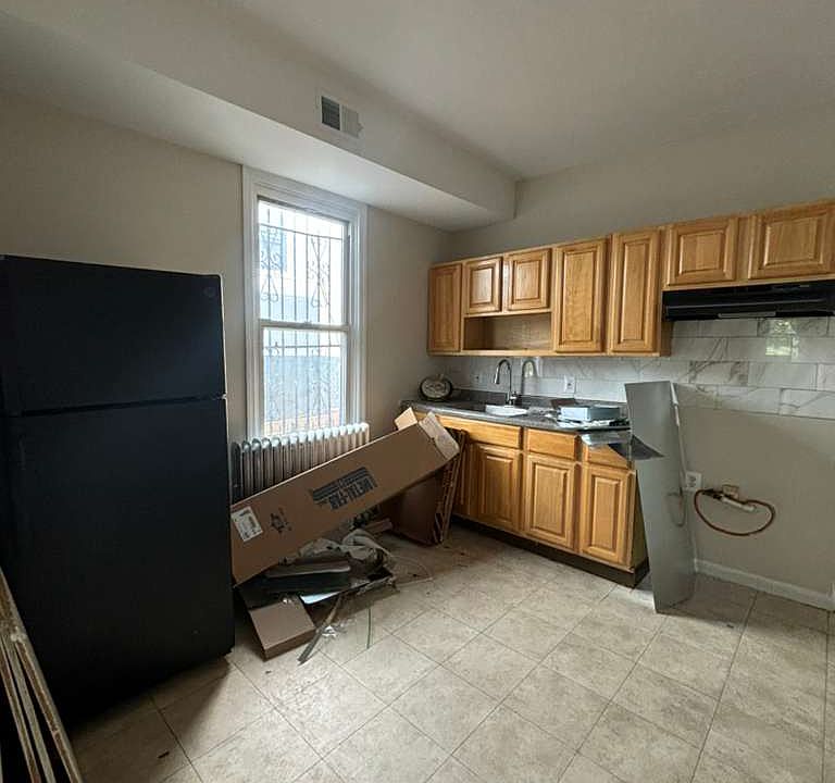 1st image of 120 Ellis Ave #1A