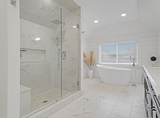 77 Fern St, New Bedford, MA 02744