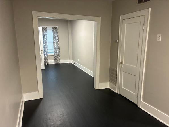 8 W 1st St APT 4