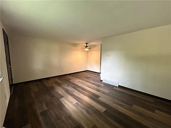 3rd image of 58 Decca Ln APT 3