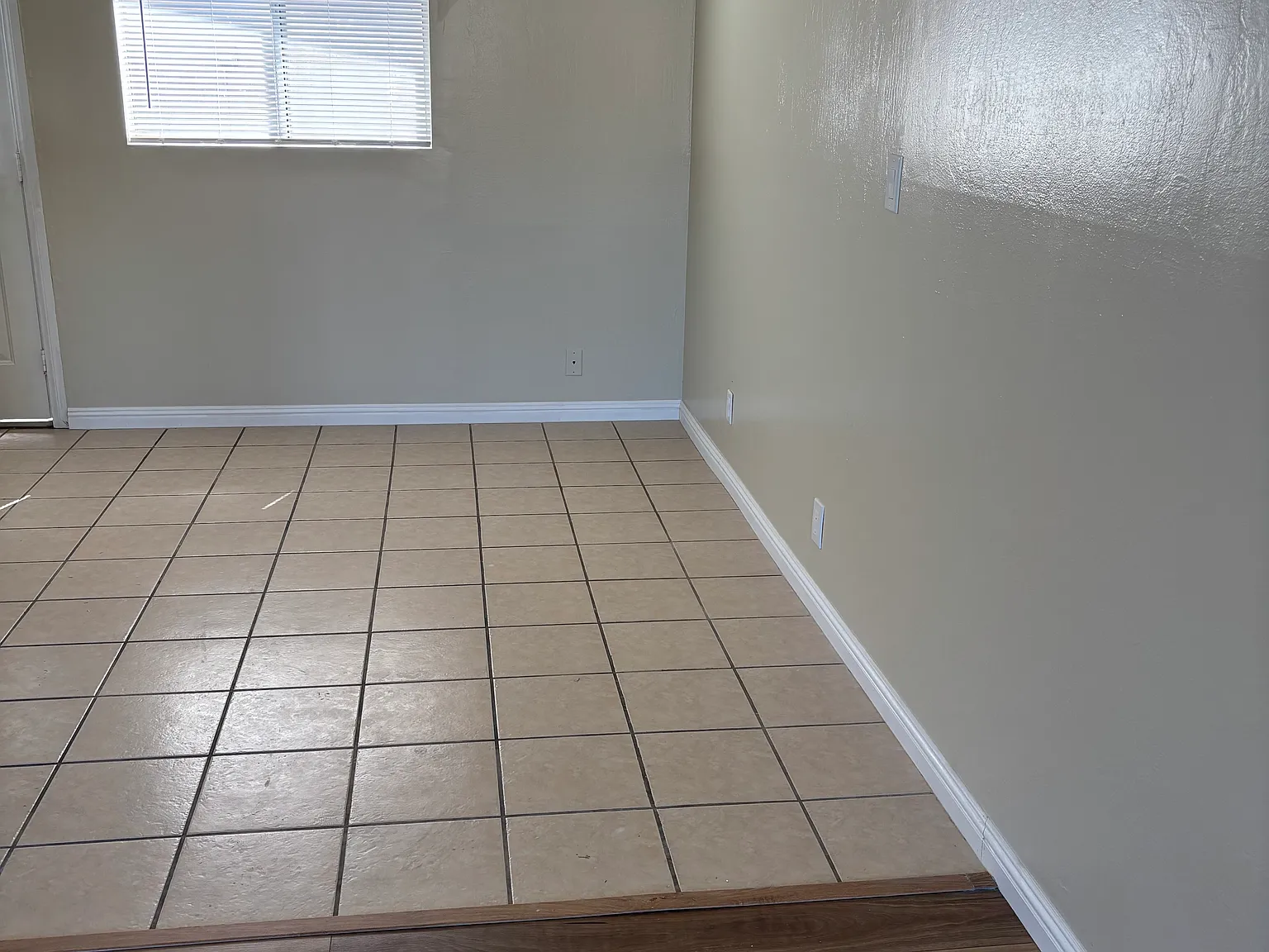 2 bed, 924 sqft, $2,000 — Photo 2