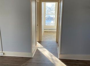 38 1/2 Washington St #3, Rutland, VT 05701