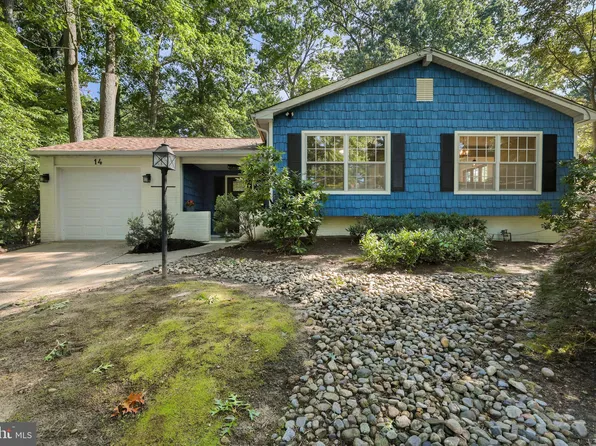 14 Highgate Ln, Cherry Hill, NJ 08003