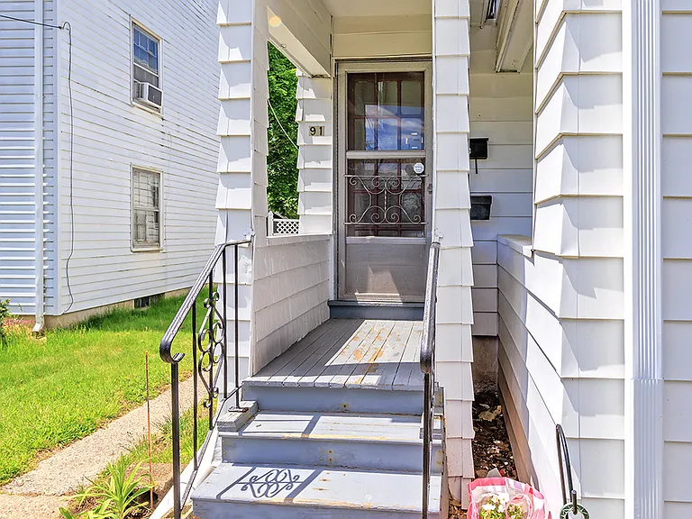 89-91 Maplewood Ave #2 — Photo 1