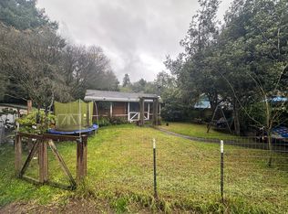 106 S Cherry Ln, Rio Dell, CA 95562