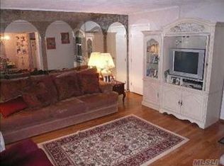 155 Crest Ave, Elmont, NY 11003