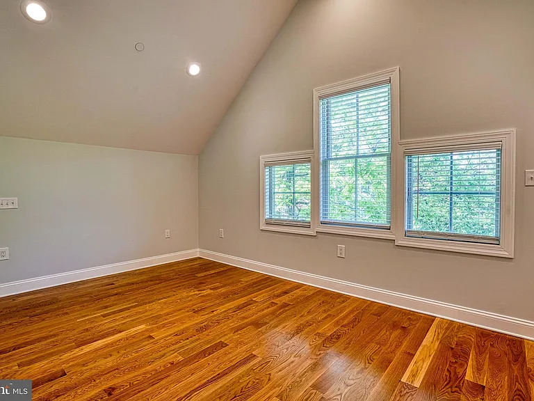 101 Tilghman St — Photo 20