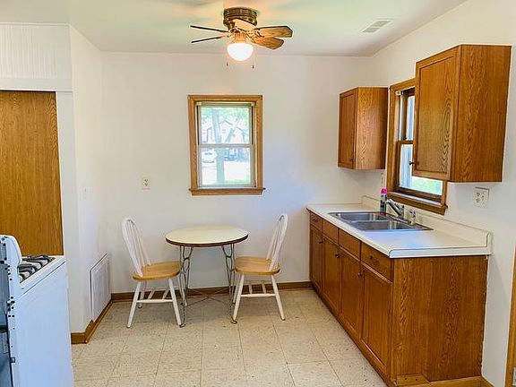 3rd image of 43160 N Park Ln