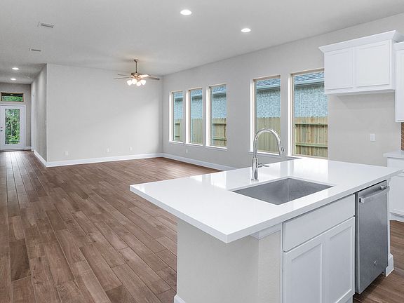 3rd image of 5219 Yellowstar Ln