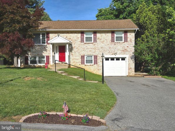 2419 Cedarhurst Dr, Reisterstown, MD 21136