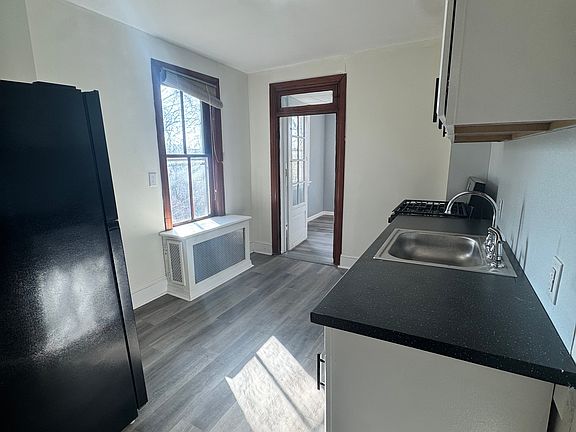 3rd image of 210 N Albemarle St Floor 2