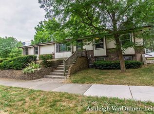 2941 Hampshire Blvd SE, Grand Rapids, MI