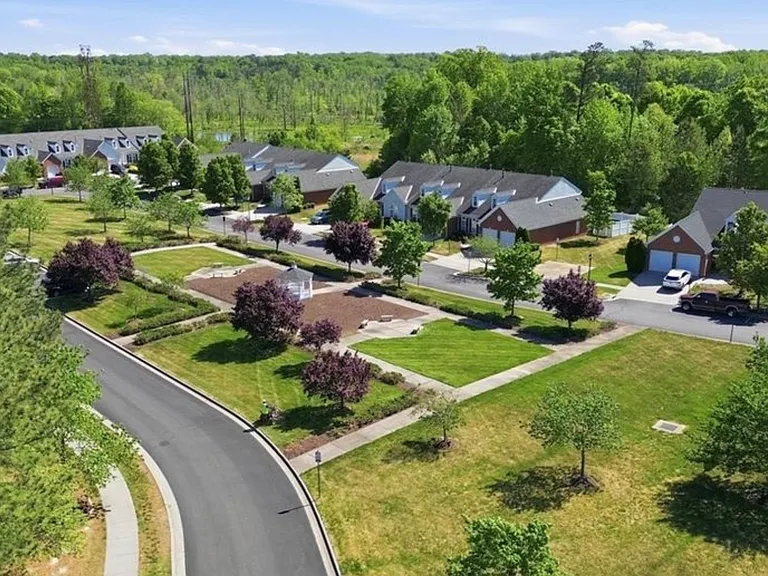 2003 Southwinds Ct — Photo 29