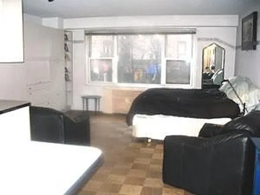 Rented by Douglas Elliman | media 15