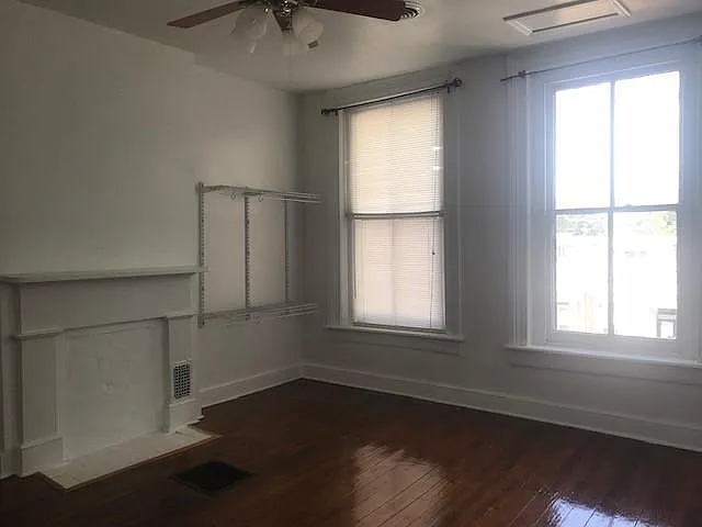 1109 W Clay St — Photo 12