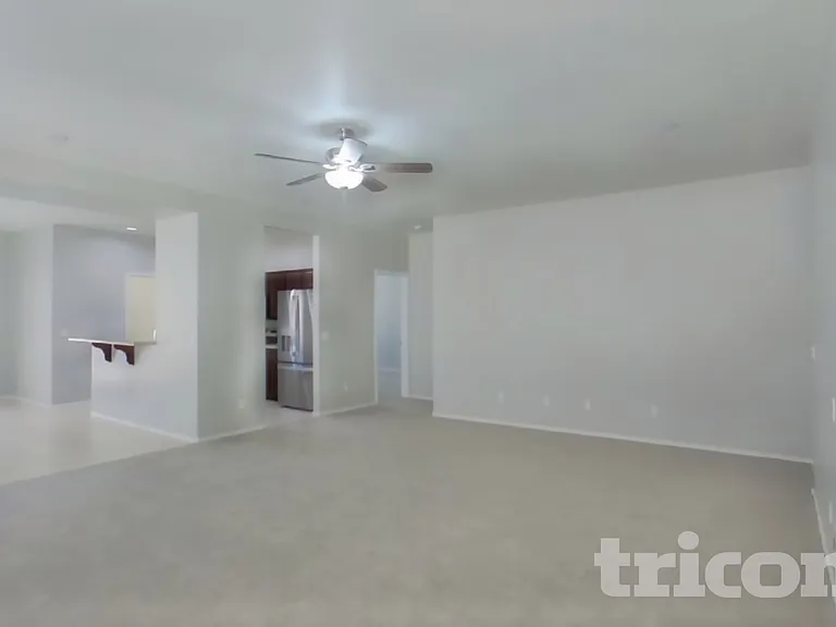 1154 E Canyon Trl — Photo 4