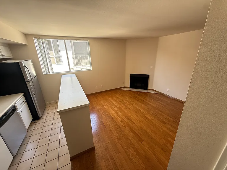 3125 S Canfield Ave #106 — Photo 2