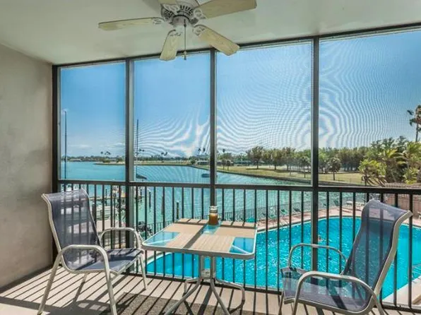 10355 Paradise Blvd, Treasure Island, FL