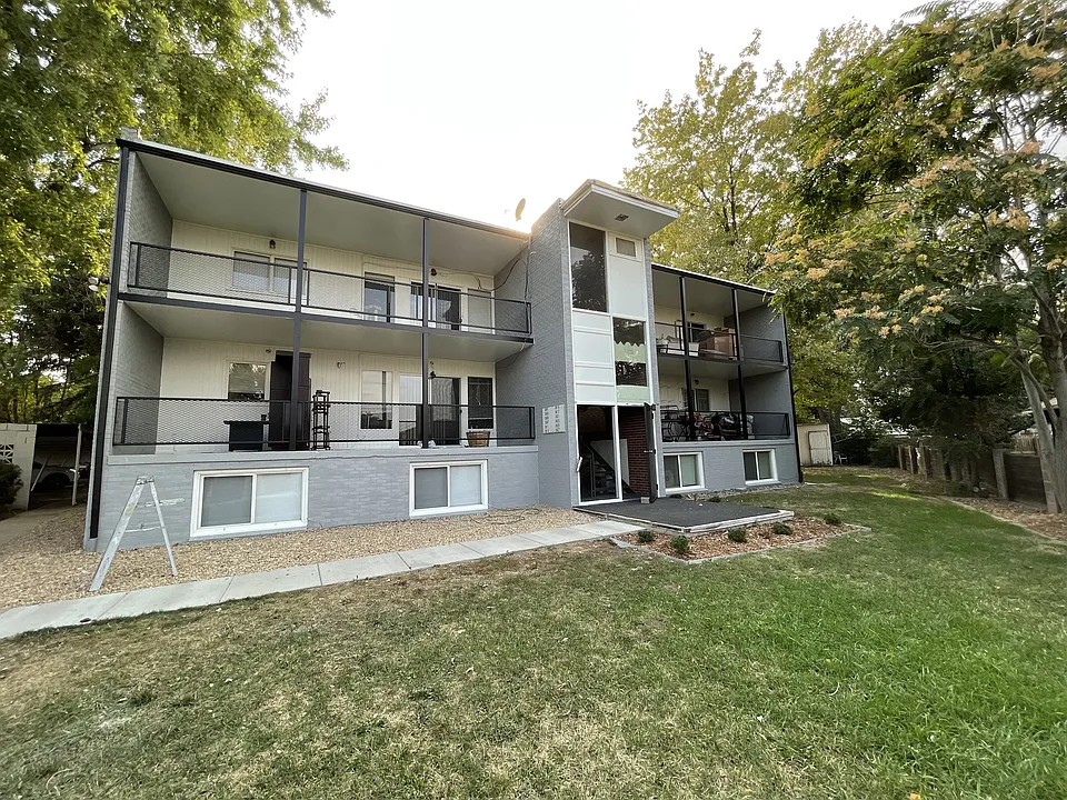 3601 Eaton St