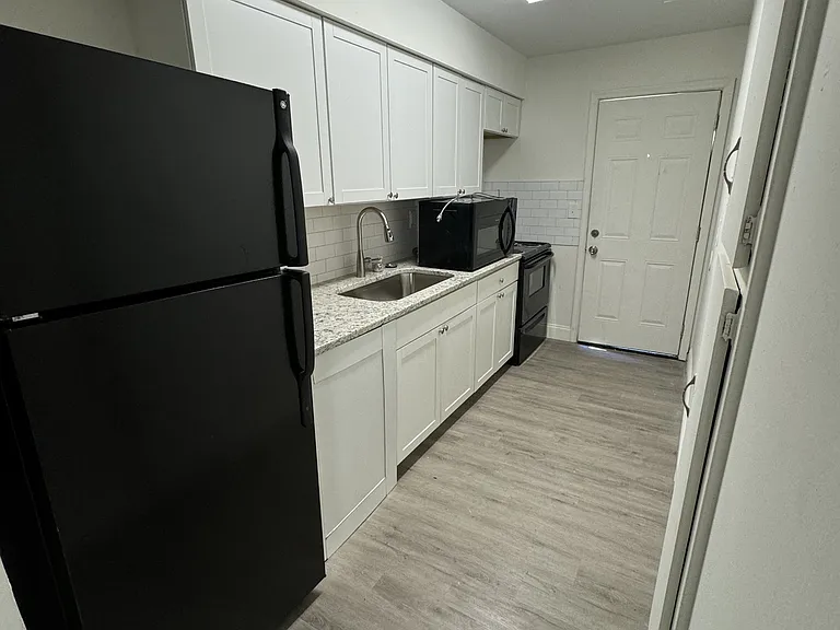 2220 Ticknor Dr — Photo 15