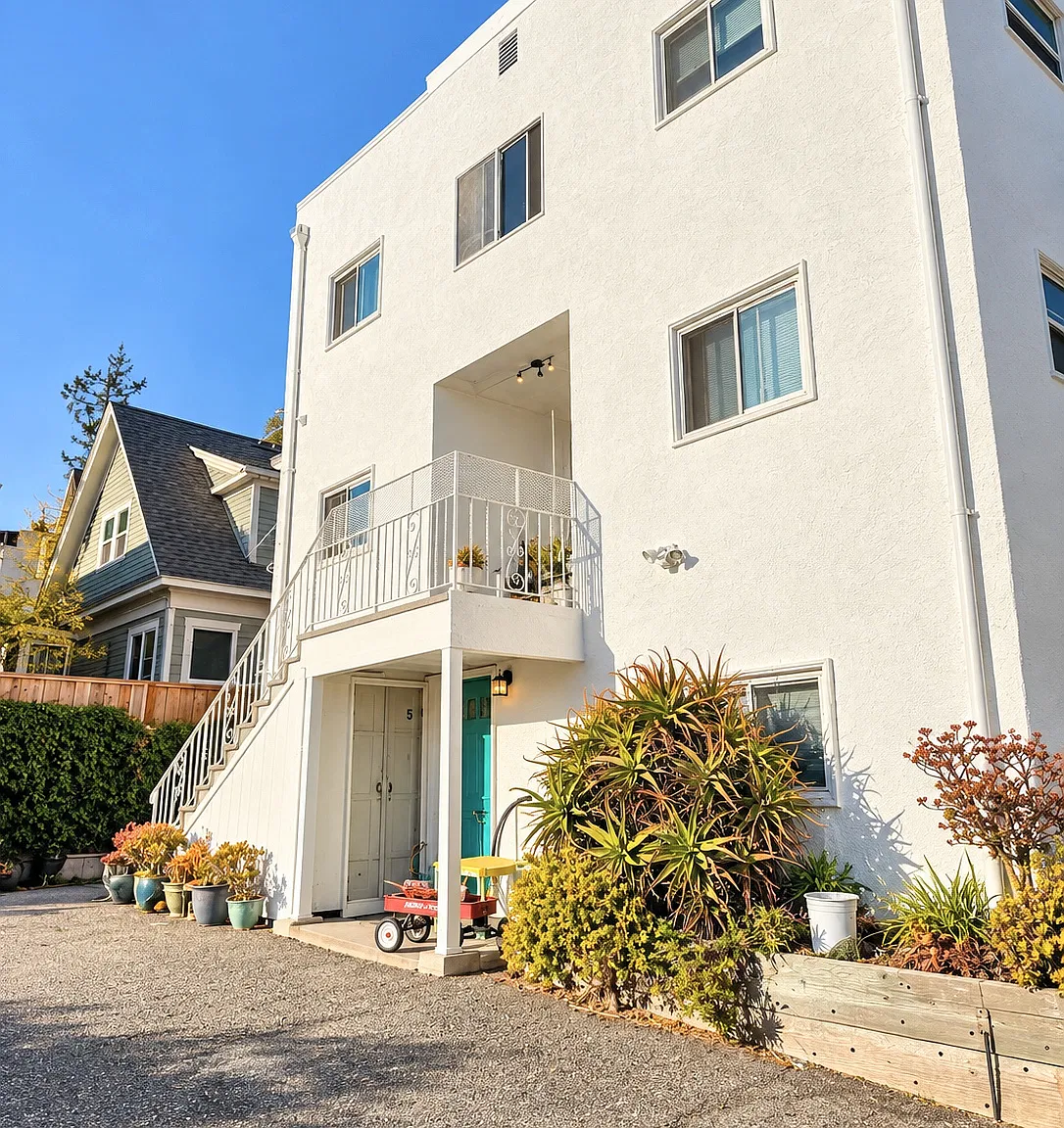 2 bed, $2,400 — Photo 1