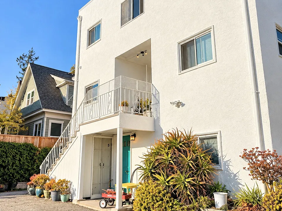 1131 Bella Vista Ave #3
