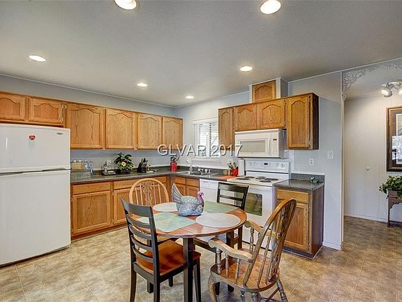 3rd image of 120 S Jones Blvd