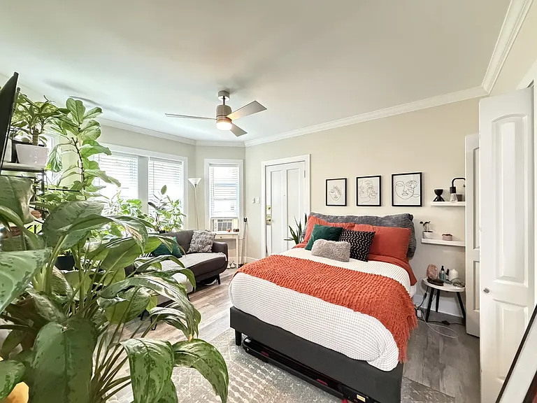 3821 N Greenview Ave #E2 — Photo 12